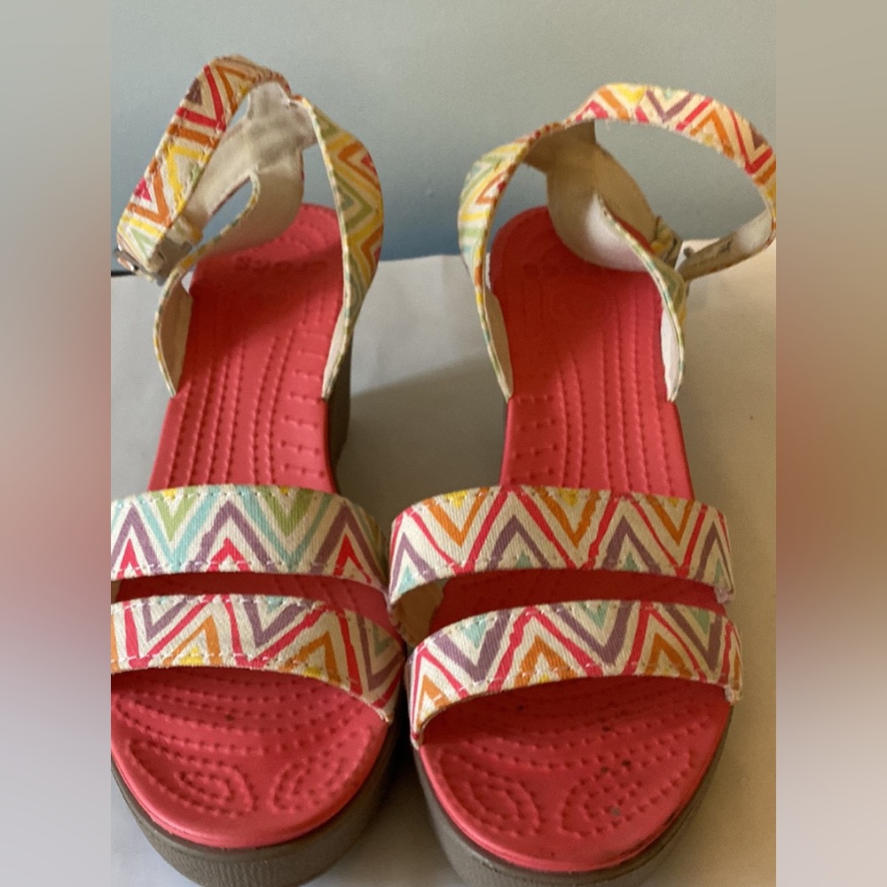 Crocs Size 7.5